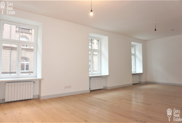 4 bedroom apartment in the center of Riga in a renovated house