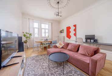 Designer two-bedroom apartment in the heart of Riga.