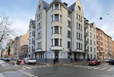Plaši dzīvokļi klusajā centrā