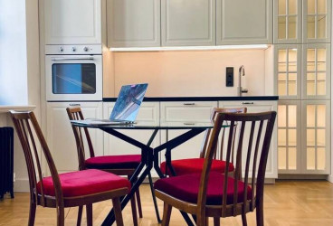 Stylish flat for rent next to a park in the centre of Riga