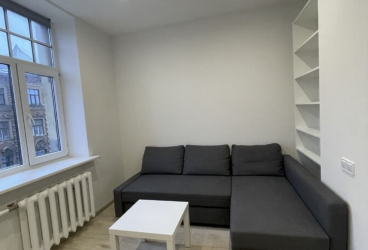 Sunny completely furnished apartment in city center