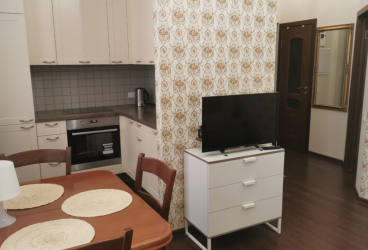 Stylish 2-room Apartment with New Kitchen and Appliances in a Quiet Center