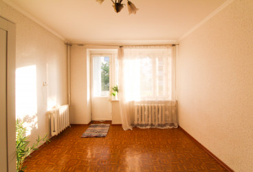 Warm and sunny apartment  in the most favourable location in Jugla. 