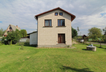 Cottage in the village of Jaņupe for your family