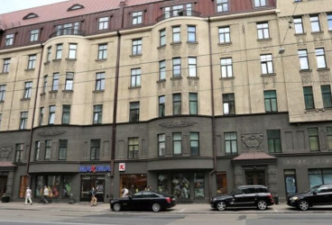 Chic duplex apartment in the city center