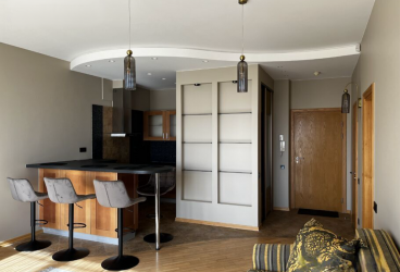 Bright Two-Room Apartment with Underground Parking in Tomsona Terases