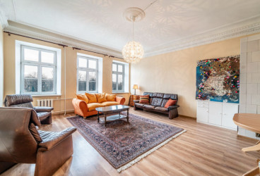 4-room apartment with a view of Vērmanes Garden