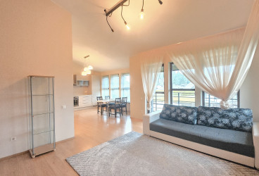 A modern, cozy apartment in the green Pikalne district!